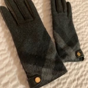 Womens Burberry Gloves